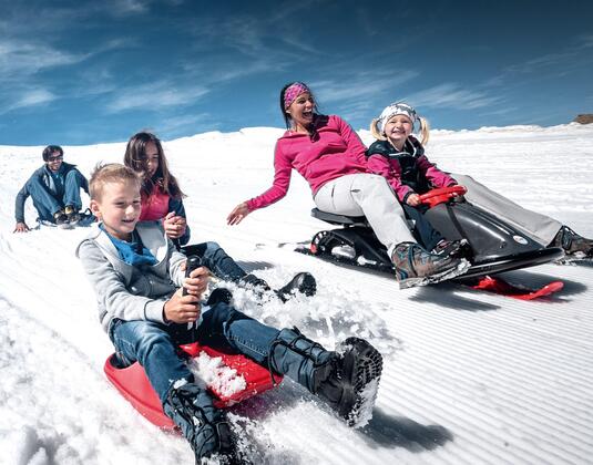 Children's programme: Summer Fun in the Snow