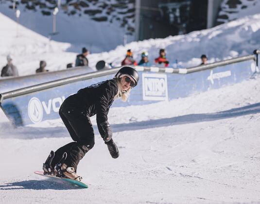 SnowTime Snowboard Workshop