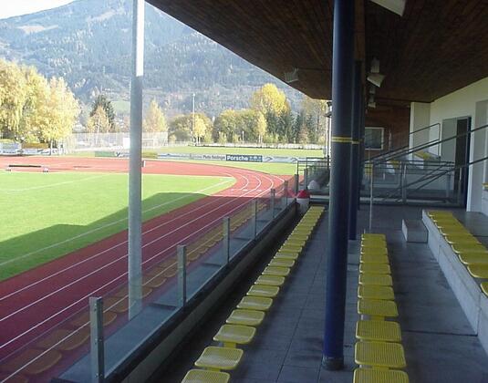 Alois Latini Stadion, Sportplatz