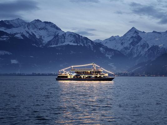 Boat tours on lake Zell: Panorama cruises