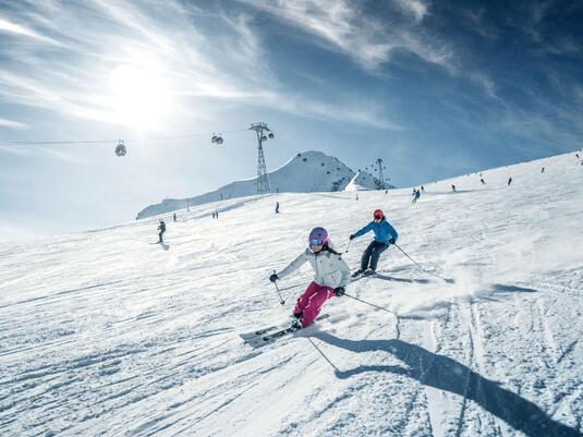 Sunshine skiing on the Kitzsteinhorn
