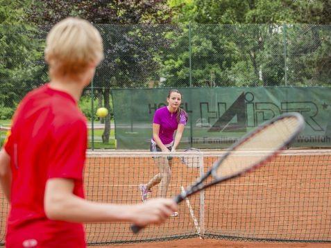 Tennis courts Kurpark Thumersbach